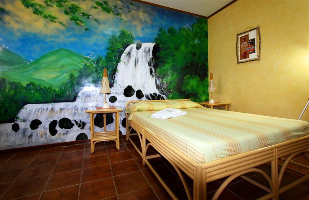 Parrot Paradise Resort Boljoon Exteriér fotografie